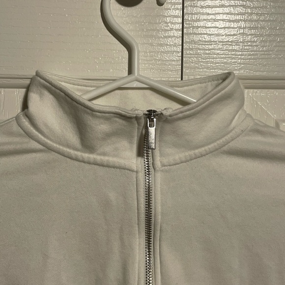 Cropped Quarter zip  with silver hardware - Picture 2 of 4